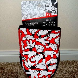 Disney Mickey Mouse set of 2 oversized mini mitts